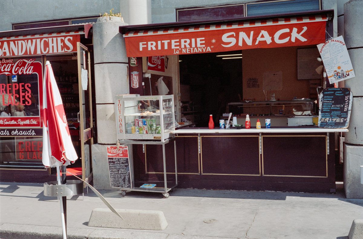 Les Puces de Saint-Ouen, Paris, France, 1990