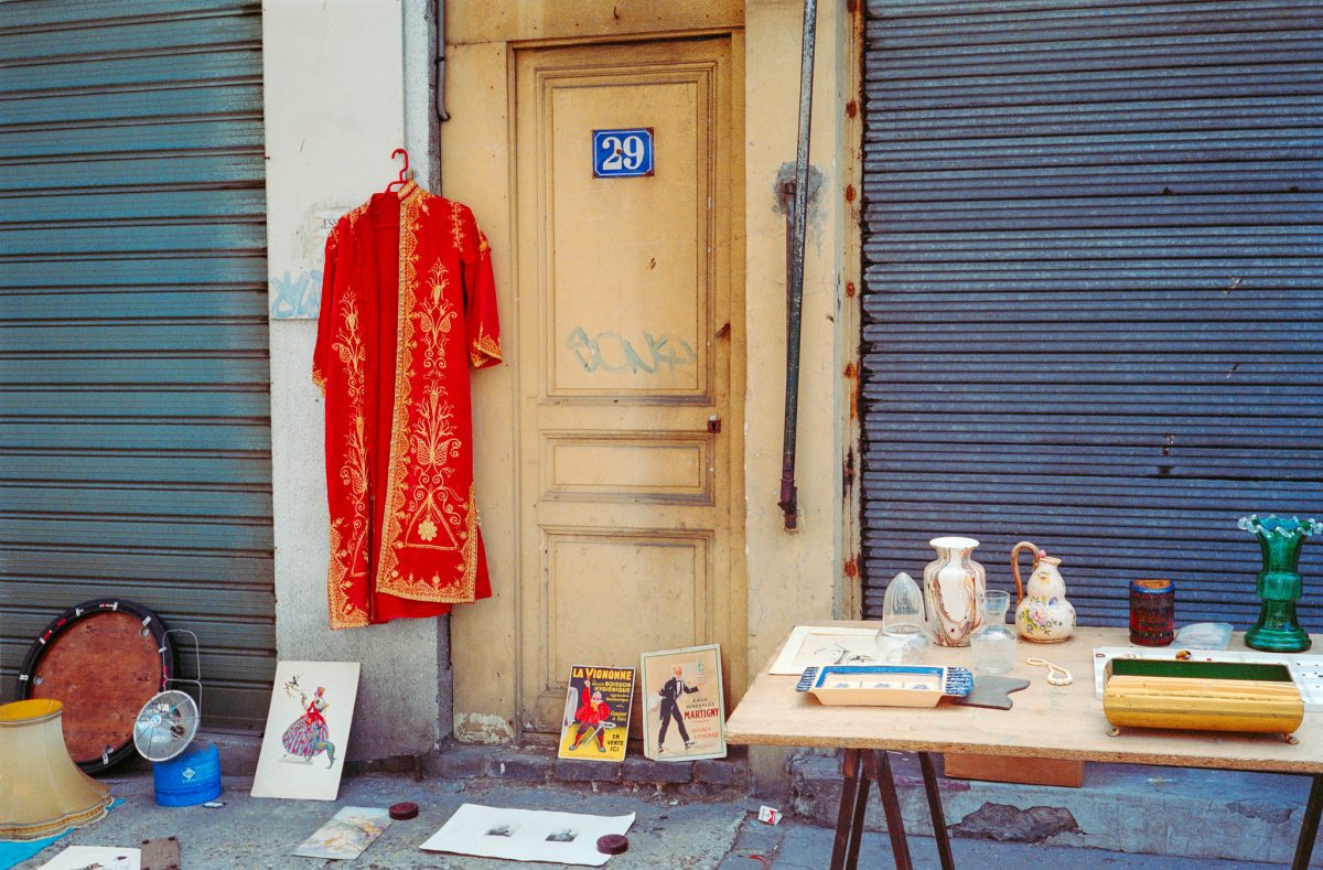 Les Puces de Saint-Ouen, Paris, France, 1990