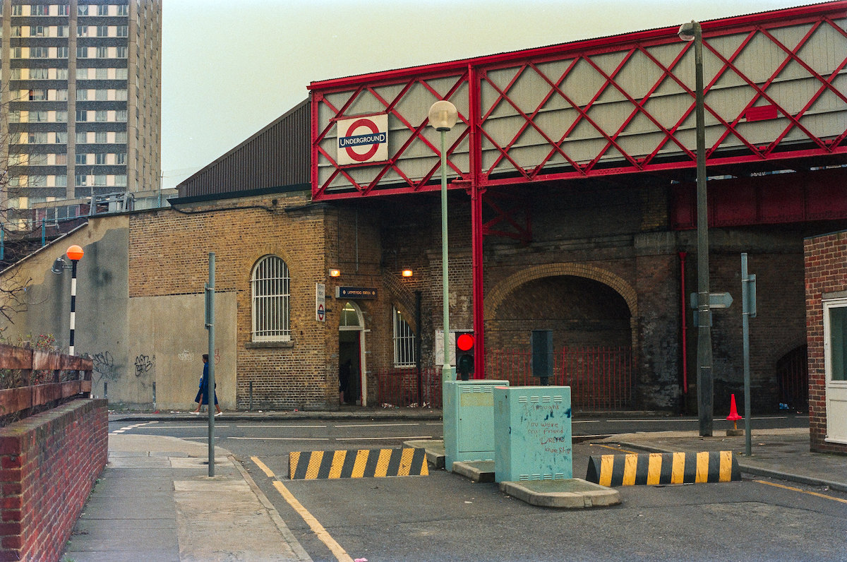 Latimer-Rd-Station-Underground-Bramley-Rd-Notting-Hill-Kensington-Chelsea-1988