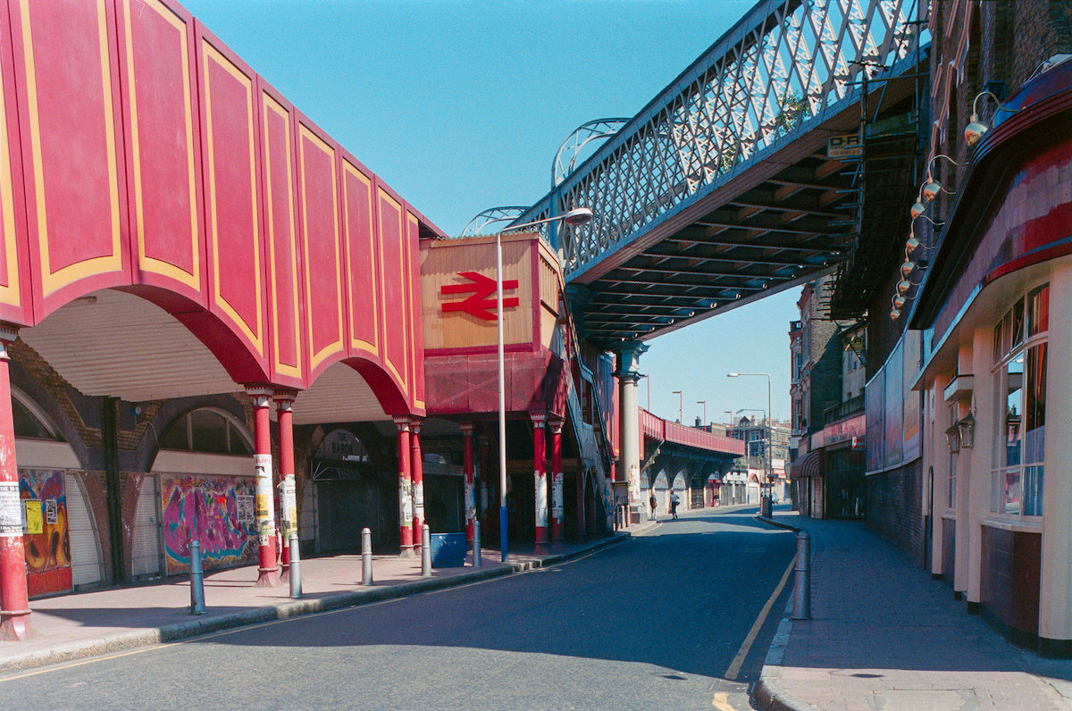 Railway-bridge-Station-Atlantic-Rd-Brixton-1989-Lambeth