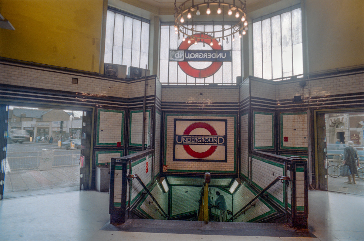 Tooting-Bec-Northern-Line-Underground-Station-Tooting-Bec-Wandsworth-1990