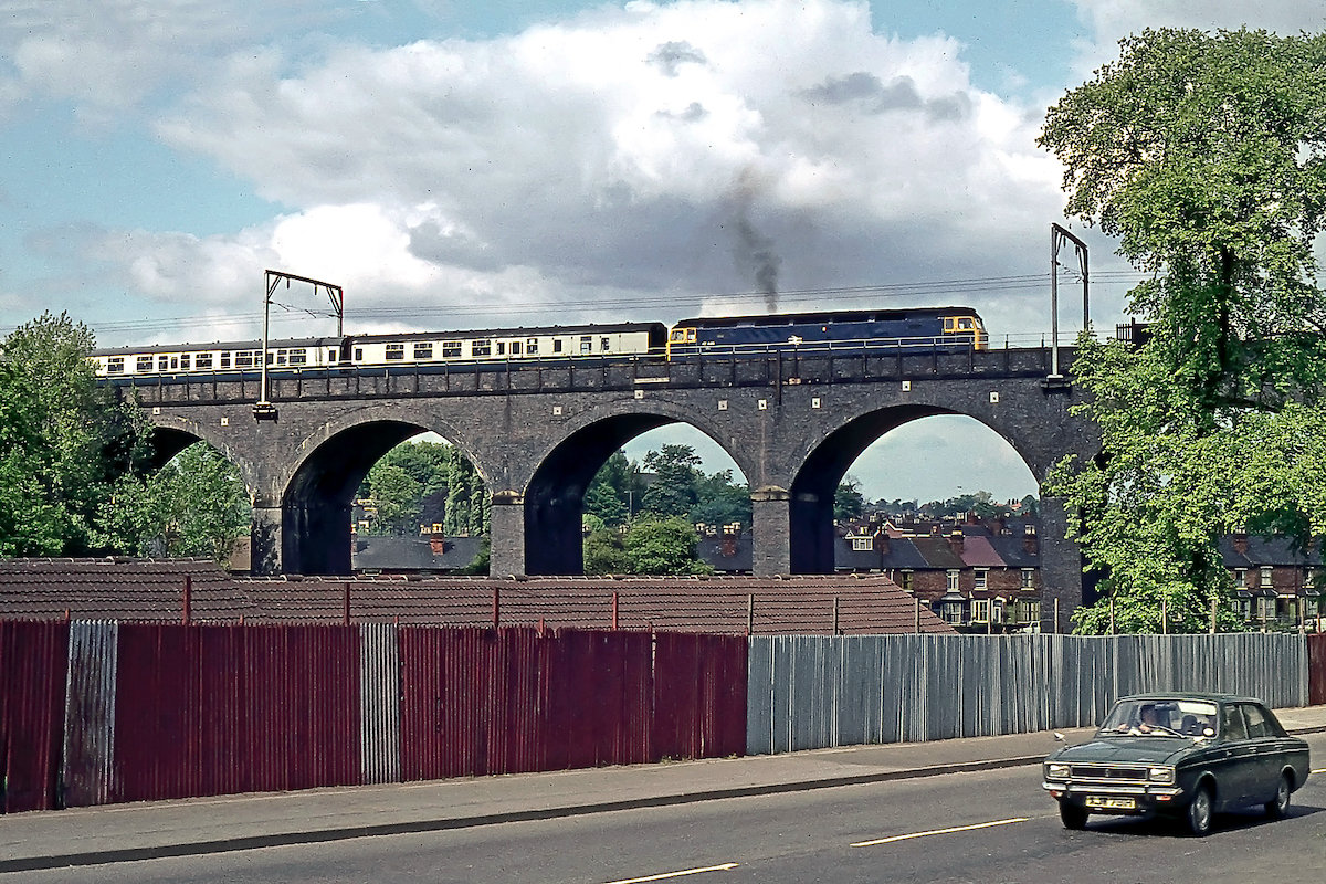 Oxley Viaduct, Wolverhampton, 1 June 1975 cars