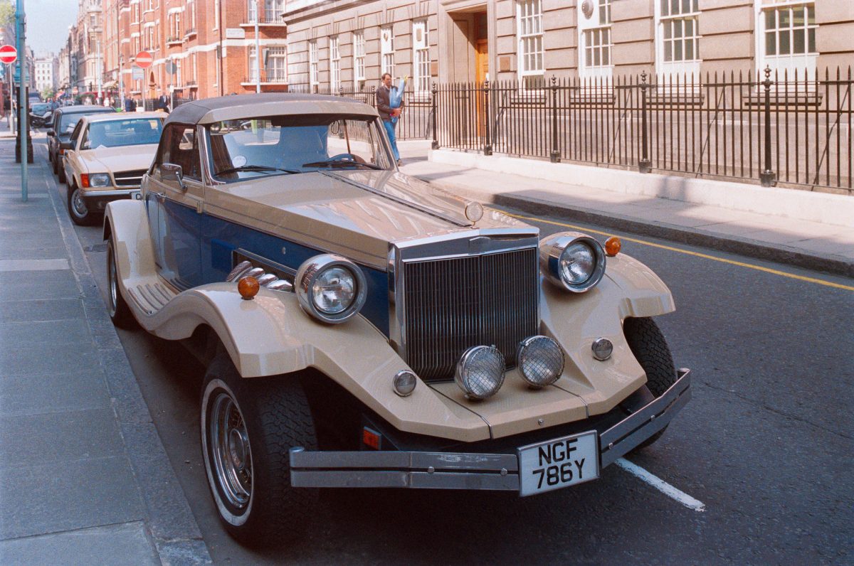 GF786Y-Car-Car-Convertible-Gilbert-St-Mayfair-Westminster-1987