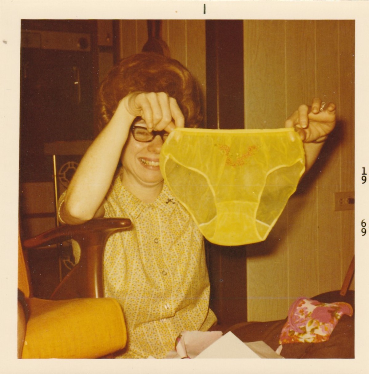 Show Us Your Knickers: Vintage Snapshots Of People And Their Underwear