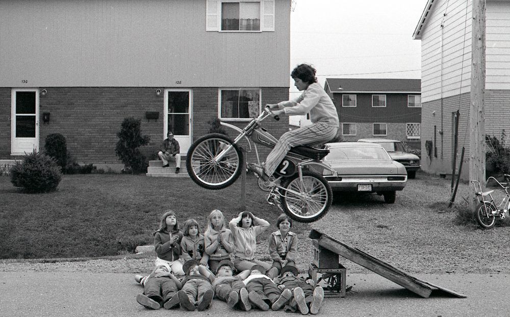 kids jumping bikes