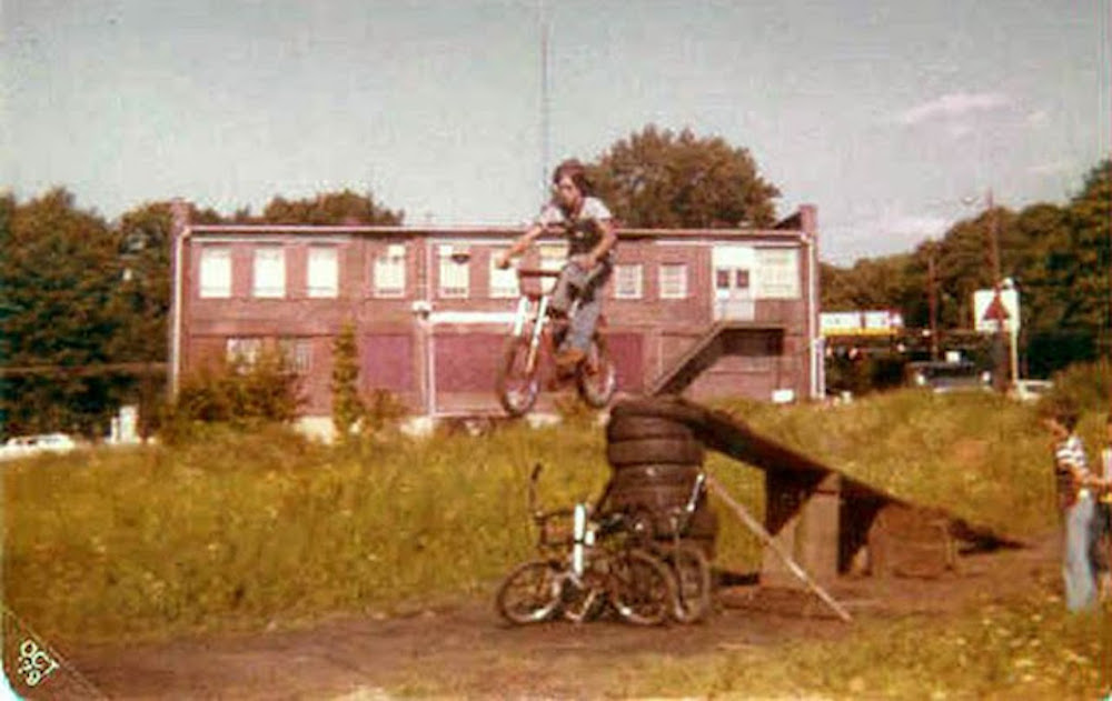 kids jumping bikes