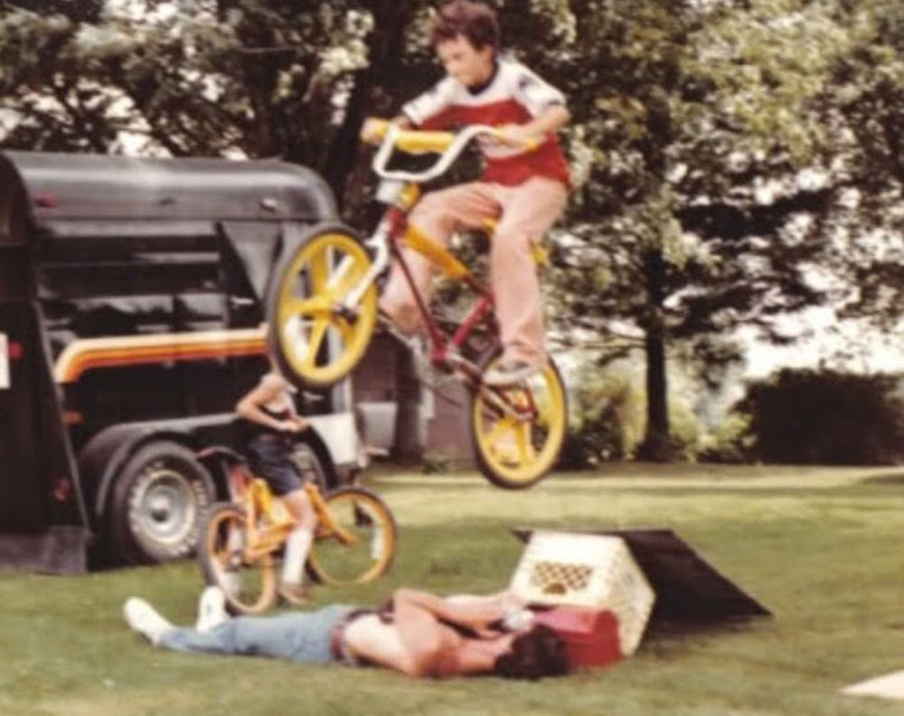 kids jumping bikes