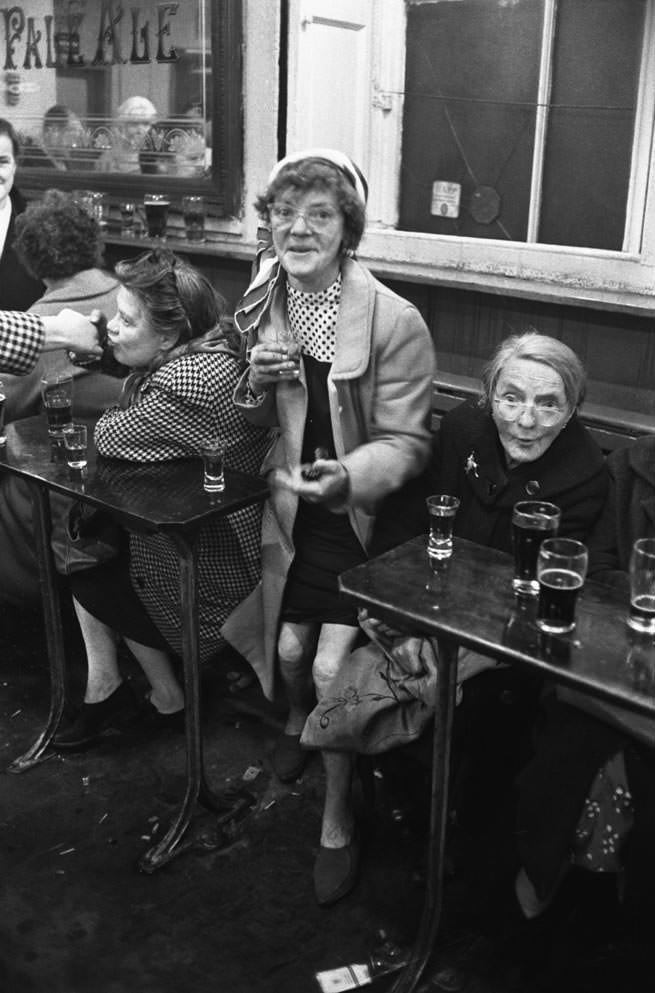 Happy Hour jurgen-schadeberg