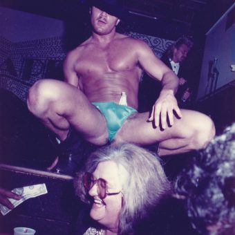 The Full Monty: Great Photos of Male Strippers At Work (NSFW)