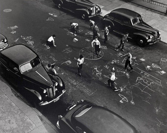Helen Levitt chalk NYC