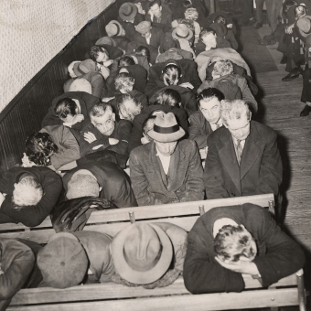 Weegee Covers Christmas in New York, December 1940