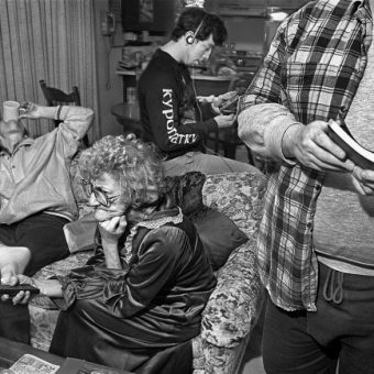 The Unwinding – A Son’s Story Of His Own American Family in Decline