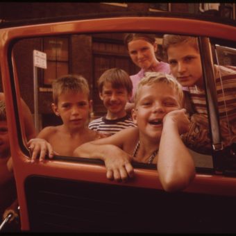 Watching People, in Fountain Square Cincinnati in 1973 – Photos