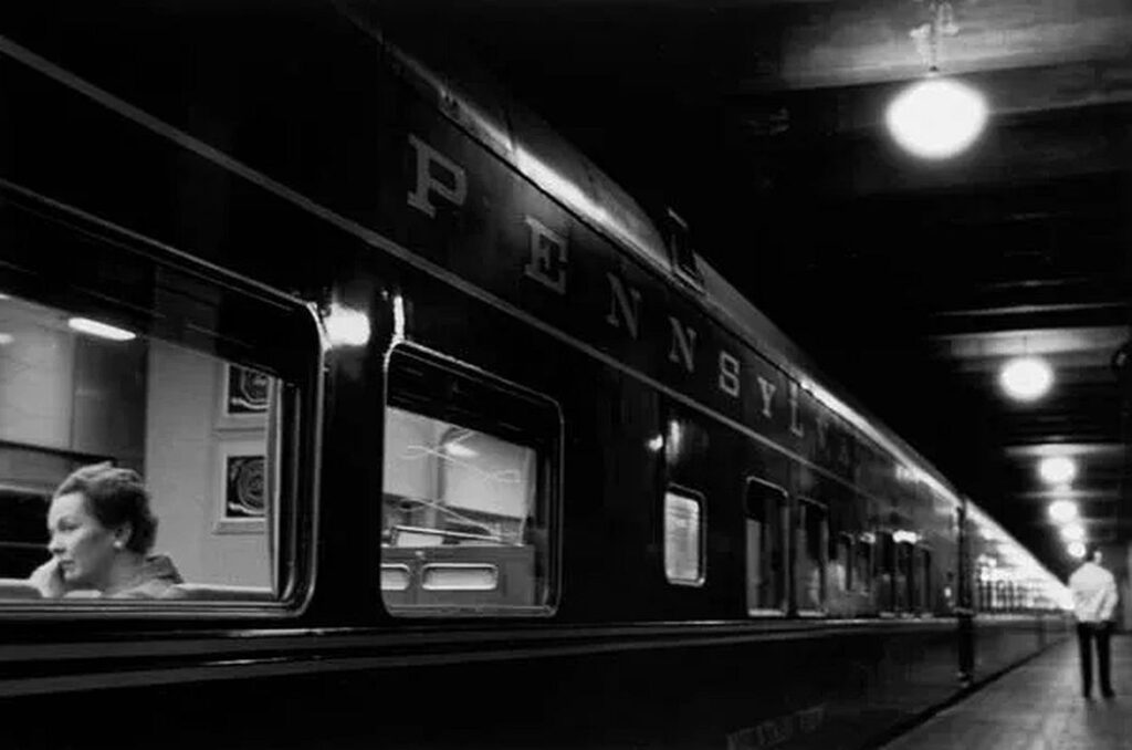 Louis Stettner 1922-2016 Six Lights, Penn Station, 195