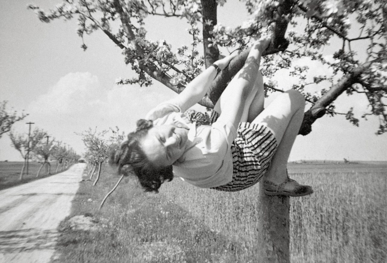 Women In Trees: A Fabulous Album of Vintage Found Photos