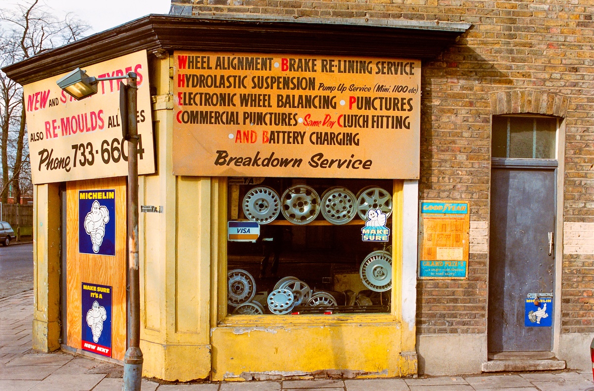 Tyres, Dulwich Rd, Herne Hill, Southwark, 1991,